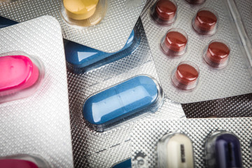 Efficacité du pycnogénol et de la l-arginine dans le traitement de la dysfonction érectile chez l'homme.